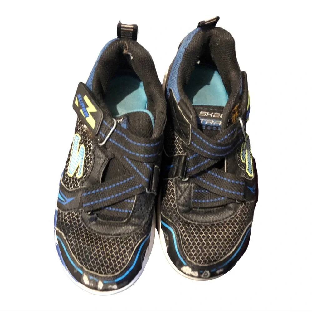 4pairs Boy size 1 shoe bundle -Nautica Polo‎ Skechers